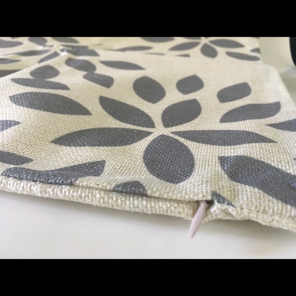 Pillow-Yama-Gray: Pillow cover set of 4 - Picture 4 of 13